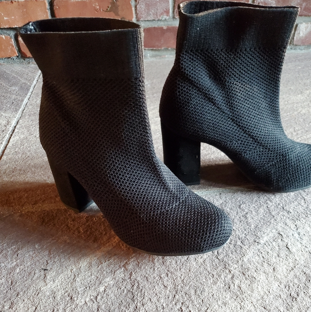 Boots - Picture 3 of 4